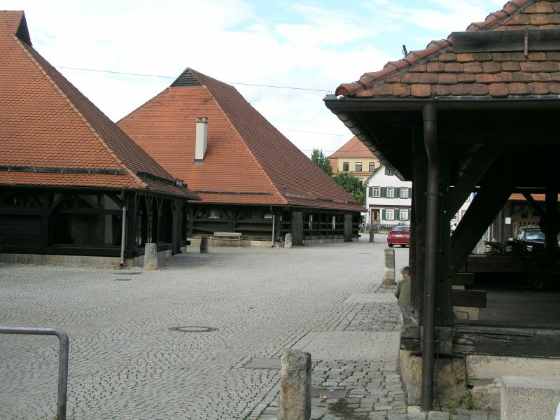 Kelternplatz in Metzingen mit den 7 Keltern