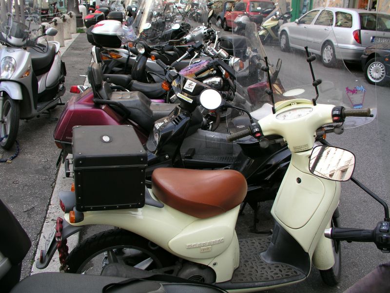Rom, überall Motorräder und Mopeds