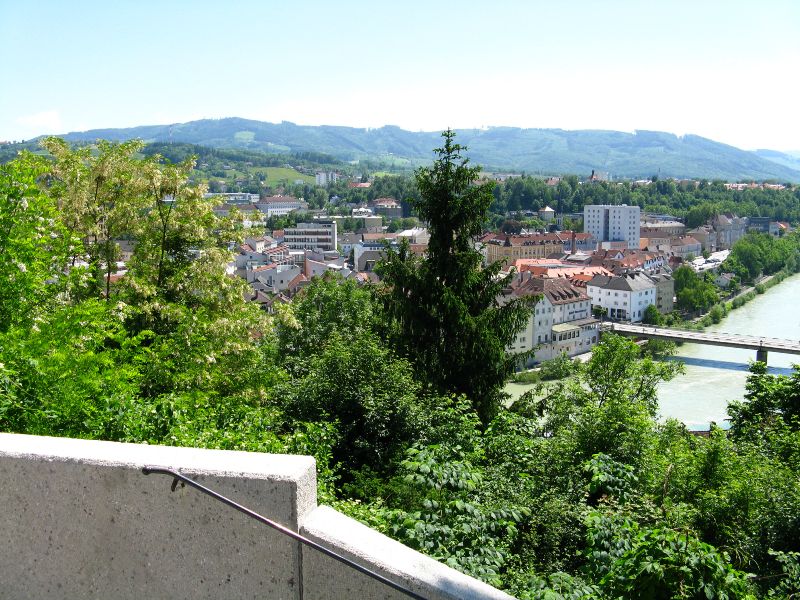 Stadt Steyr, Blick vom Tabor auf das Ostufer der Enns
