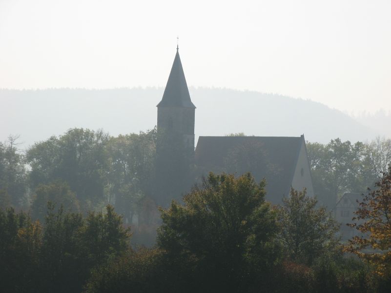 Blick vom Jakobsweg auf die Sülchenkirche