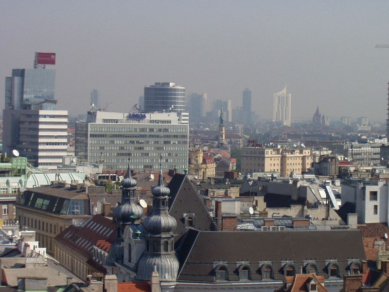 Die Aussicht vom Nordturm des Stephansdoms auf Wien