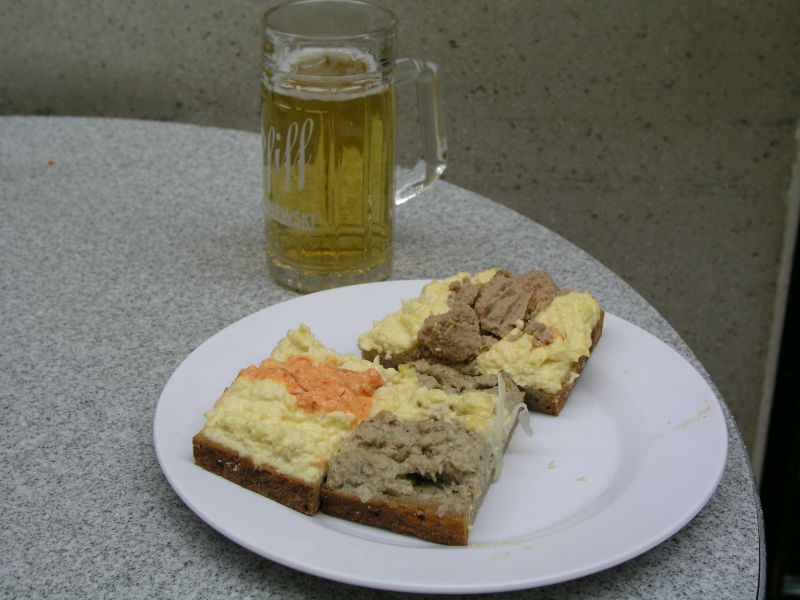 Trzesniewski Brote und ein Pfiff Bier