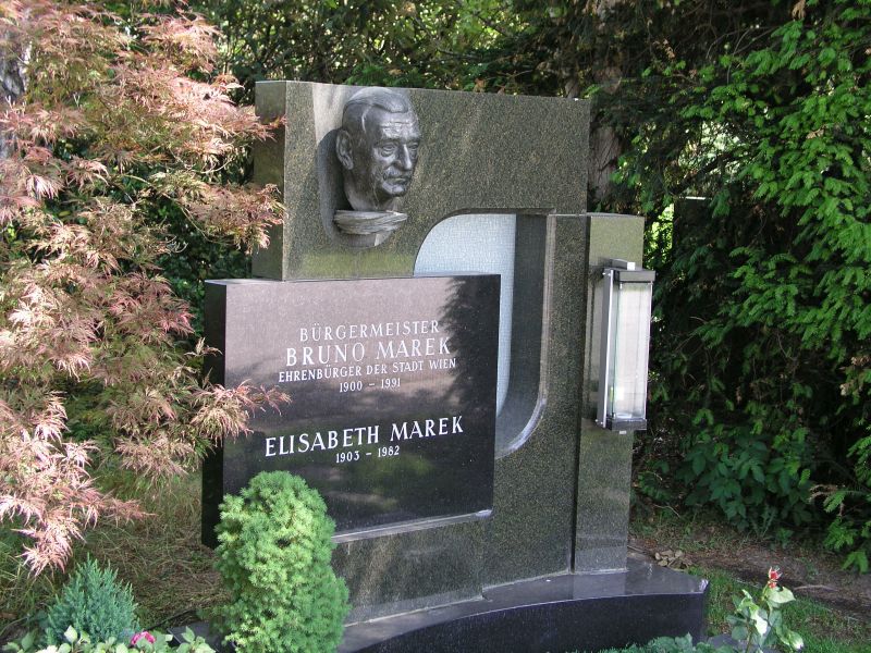 Grab von Bruno Marek auf dem Wiener Zentralfriedhof