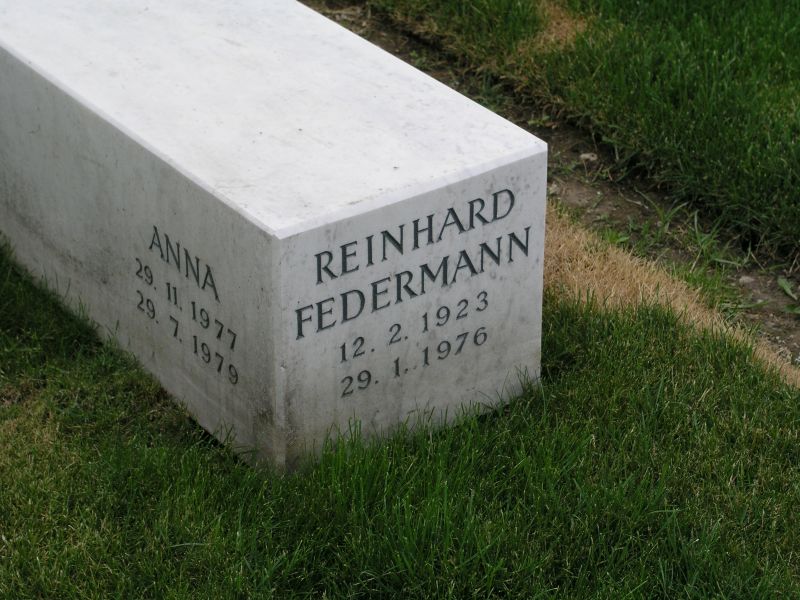 Ehrengrab von Reinhard und Anna Federmann auf dem Ehrenhain