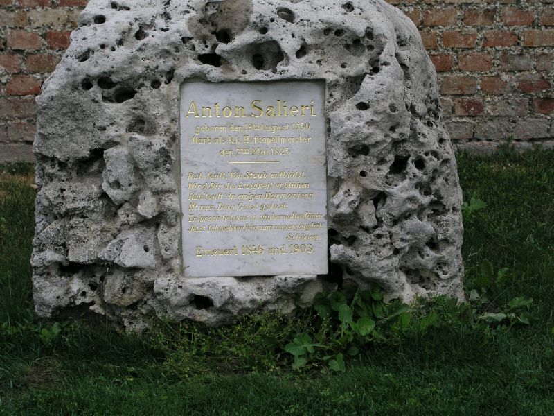 Ehrengräber an der Ehrengalerie im Wiener Zentralfriedhof Anton Salieri